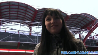 PublicAgent - Amatőr 18 éves fiatal csajszika